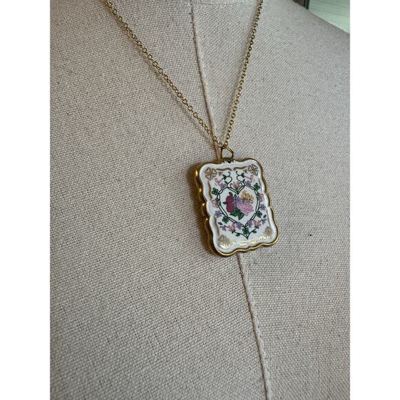 Vintage Porcelain Pendant Franklin Mint Valentine Sweetheart 18” Chain Floral - Picture 6 of 13